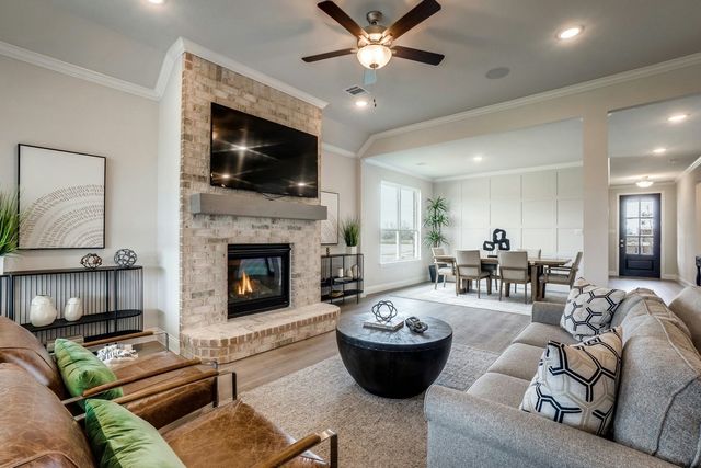 721 Stone Eagle Drive, Azle, TX 76020