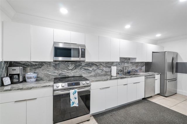 200 NE 19th Court 211M, Wilton Manors, FL 33305