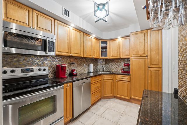 200 NE 19th Court 211M, Wilton Manors, FL 33305