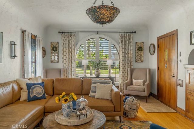 3475 Cerritos Avenue, Long Beach, CA 90807