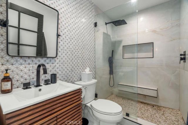 3475 Cerritos Avenue, Long Beach, CA 90807