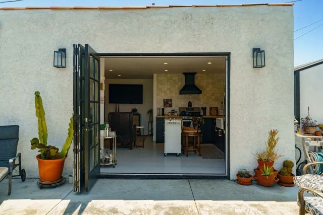 3475 Cerritos Avenue, Long Beach, CA 90807