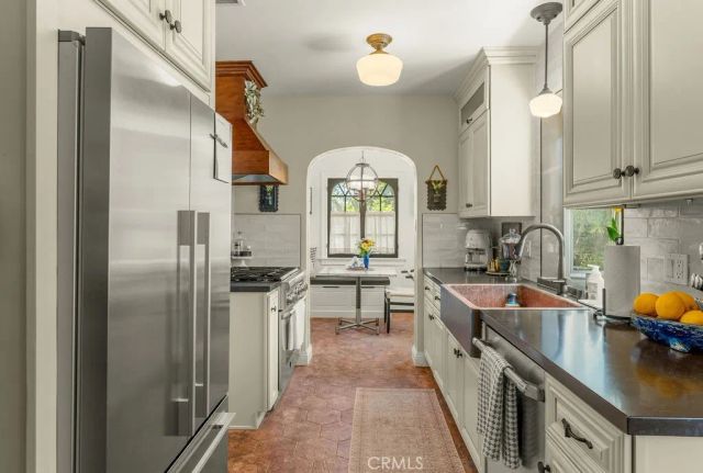 3475 Cerritos Avenue, Long Beach, CA 90807