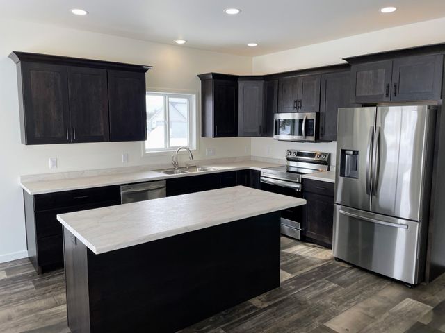 912 7th Avenue NW, Perham, MN 56573