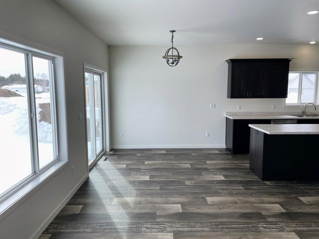 912 7th Avenue NW, Perham, MN 56573