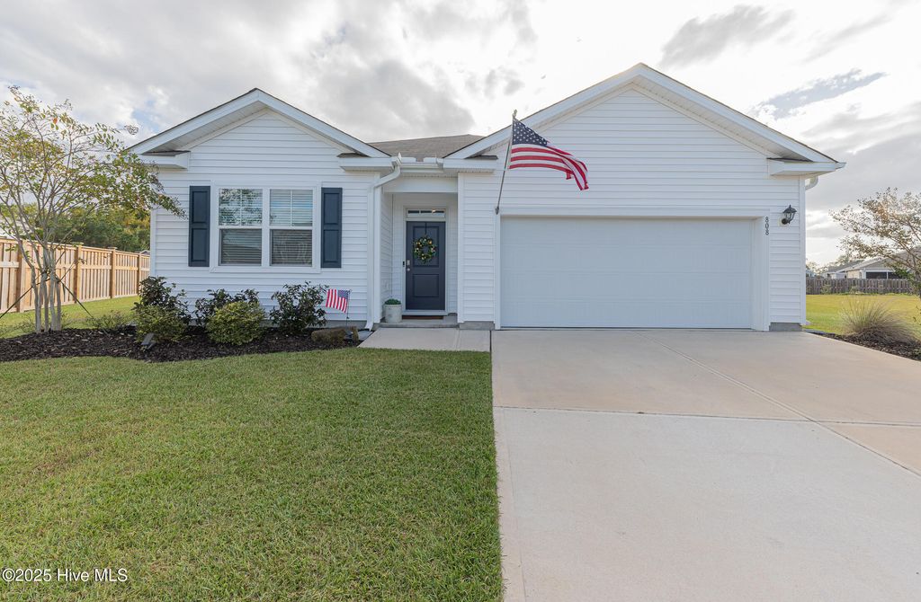 808 Delta Court, Wilmington, NC 28401