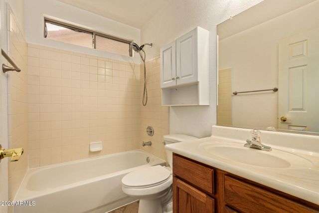 8928 E INDIANA Avenue, Sun Lakes, AZ 85248