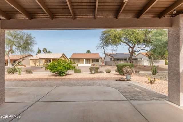 8928 E INDIANA Avenue, Sun Lakes, AZ 85248