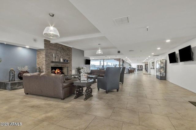 8928 E INDIANA Avenue, Sun Lakes, AZ 85248