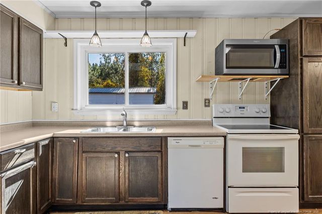 1308 Pine Knoll Drive, Spring Lake, NC 28390