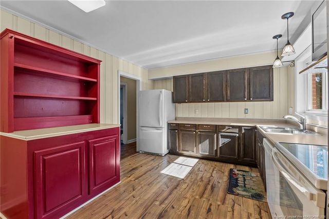 1308 Pine Knoll Drive, Spring Lake, NC 28390