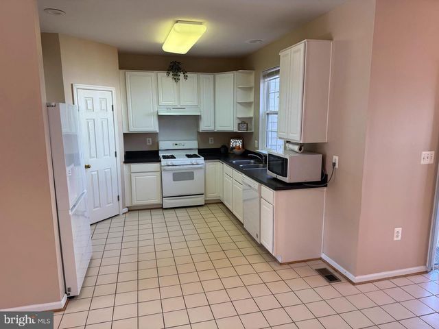 45778 PALACE TER, Sterling, VA 20166