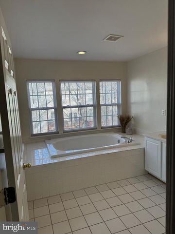 45778 PALACE TER, Sterling, VA 20166