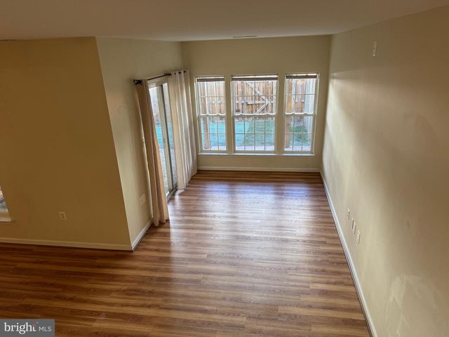45778 PALACE TER, Sterling, VA 20166