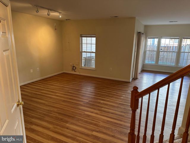 45778 PALACE TER, Sterling, VA 20166
