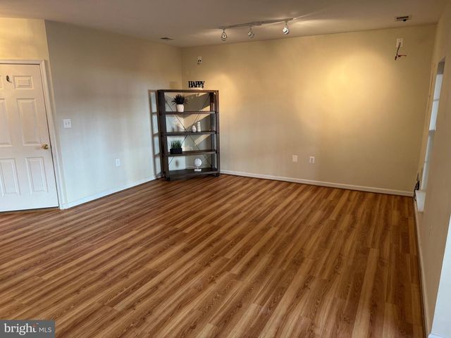 45778 PALACE TER, Sterling, VA 20166
