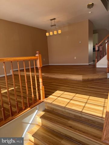 45778 PALACE TER, Sterling, VA 20166