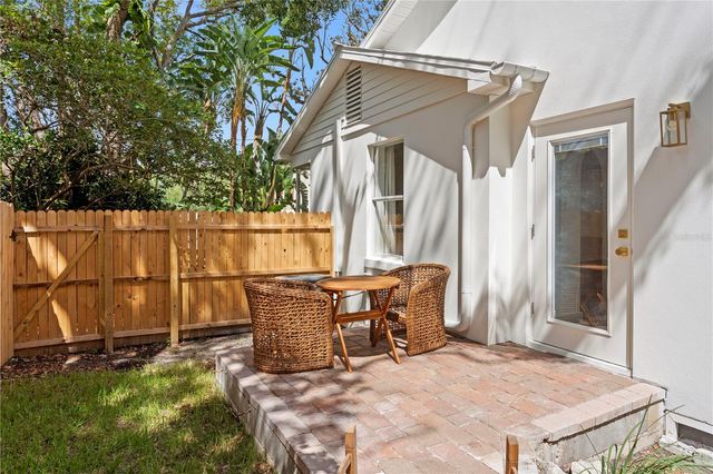 1311 E PARK CIRCLE, Tampa, FL 33604