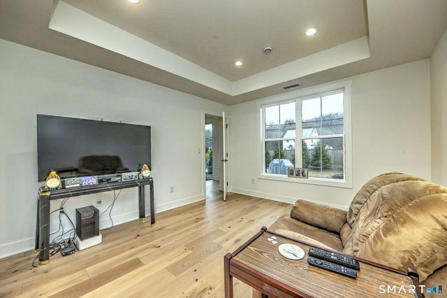 27 Heritage Lane, Woodbridge, CT 06525