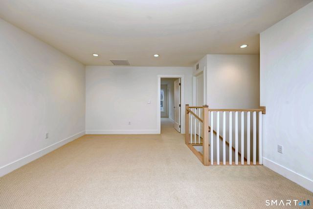 27 Heritage Lane, Woodbridge, CT 06525