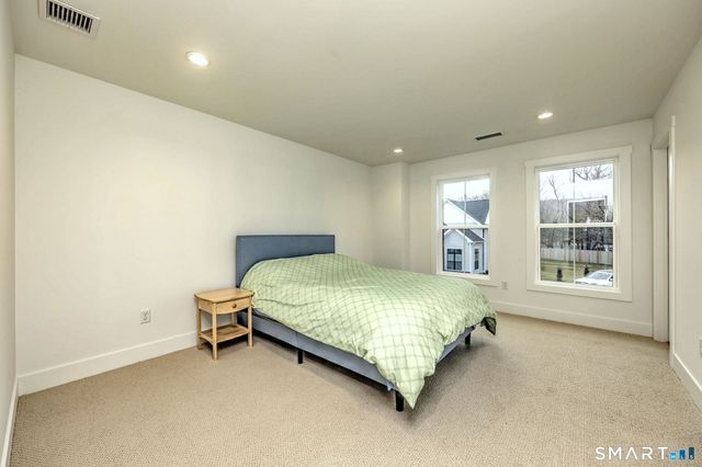 27 Heritage Lane, Woodbridge, CT 06525