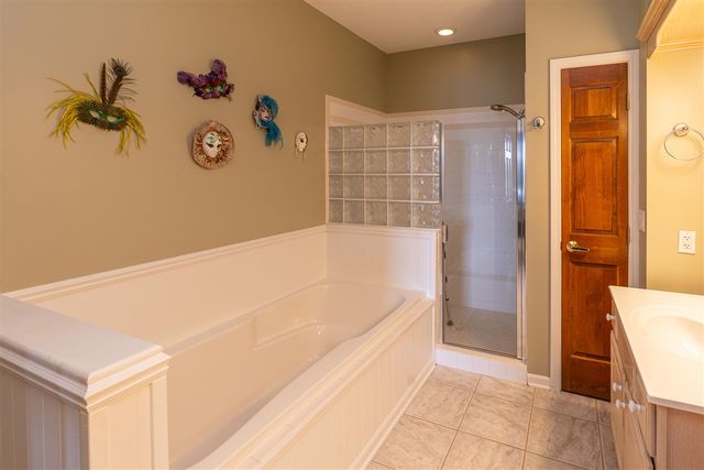 1659 E Harbour Towne Circle, Muskegon, MI 49441