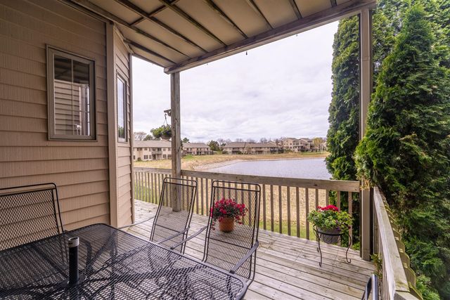 1659 E Harbour Towne Circle, Muskegon, MI 49441