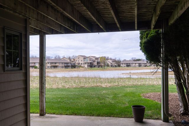 1659 E Harbour Towne Circle, Muskegon, MI 49441