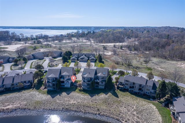 1659 E Harbour Towne Circle, Muskegon, MI 49441