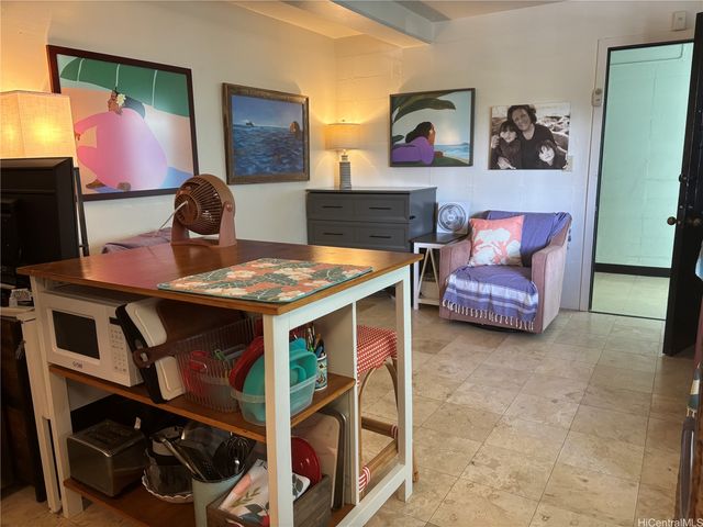2957 Kalakaua Avenue 211, Honolulu, HI 96815