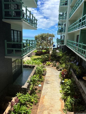 2957 Kalakaua Avenue 211, Honolulu, HI 96815