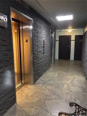 2957 Kalakaua Avenue 211, Honolulu, HI 96815