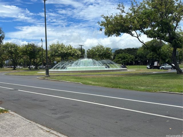 2957 Kalakaua Avenue 211, Honolulu, HI 96815