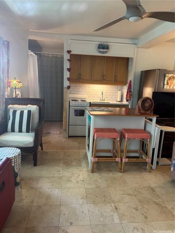 2957 Kalakaua Avenue 211, Honolulu, HI 96815