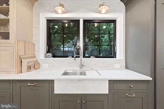 710 LIVE OAK DR, Mclean, VA 22101