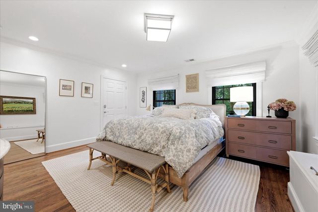 710 LIVE OAK DR, Mclean, VA 22101