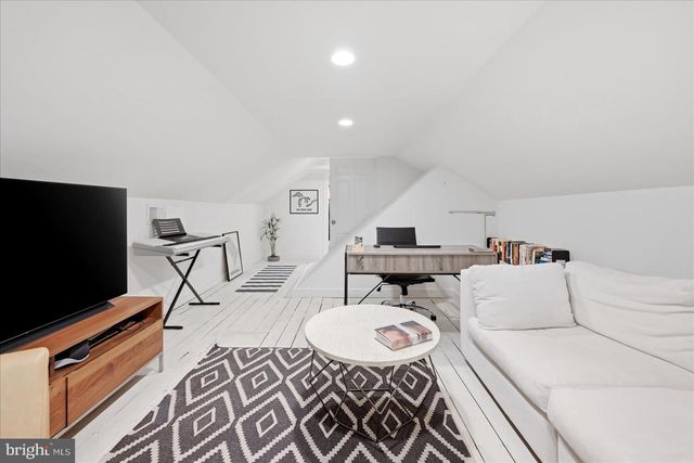 710 LIVE OAK DR, Mclean, VA 22101