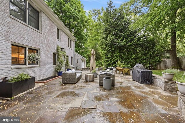 710 LIVE OAK DR, Mclean, VA 22101