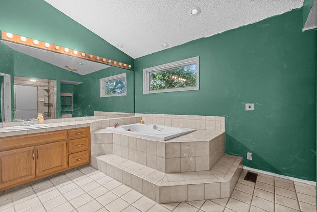 4 Quisto Circle, Hot Springs Village, AR 71909