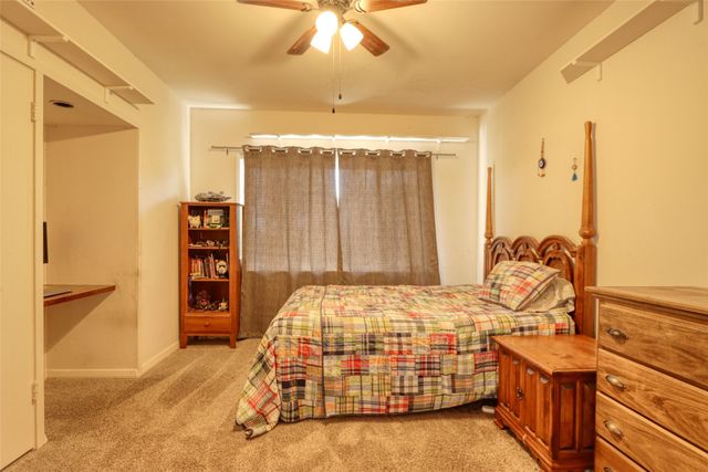610 W Park Avenue, Weatherford, TX 76086