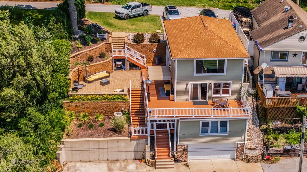 13512 Dewey Street, Cedar Lake, IN 46303