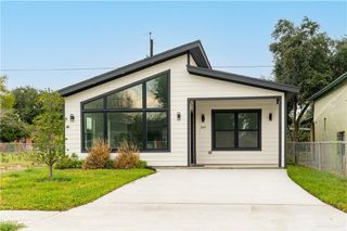 207 E Diaz Avenue, Pharr, TX 78577