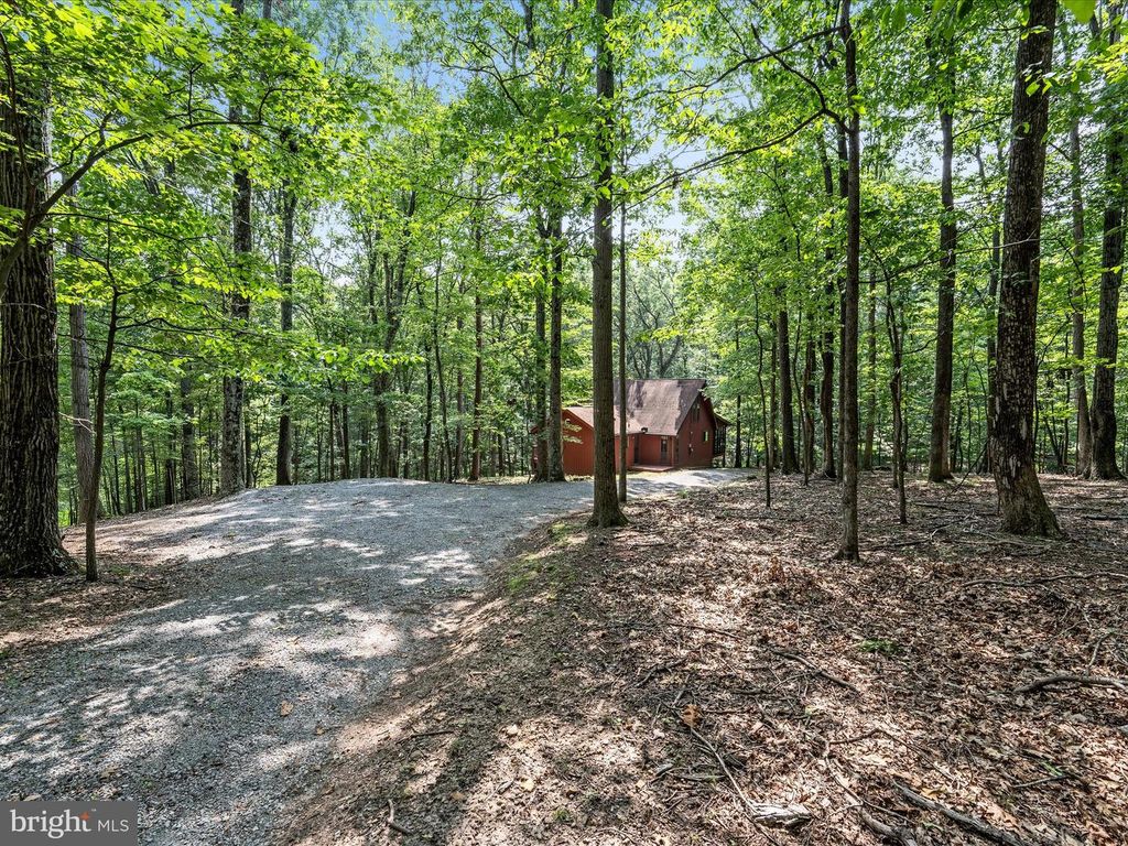 3 RUFFED GROUSE LN, Hedgesville, WV 25427