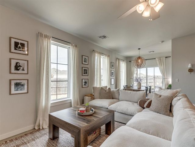 10713 NW 18th Street, Yukon, OK 73099