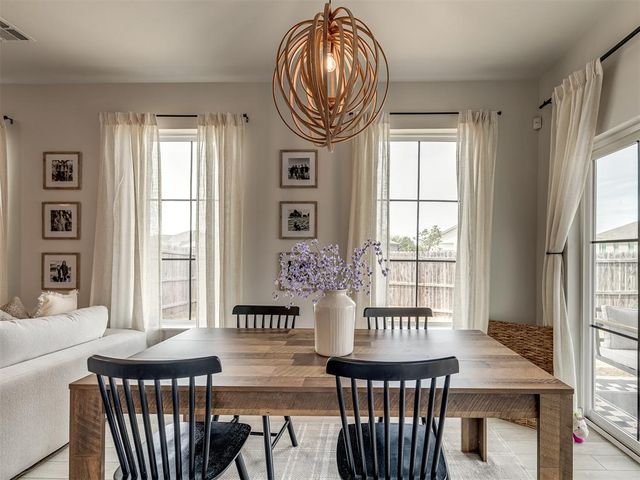 10713 NW 18th Street, Yukon, OK 73099