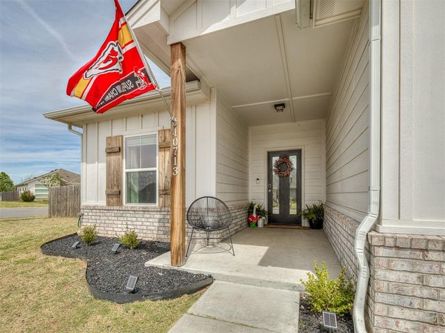 10713 NW 18th Street, Yukon, OK 73099