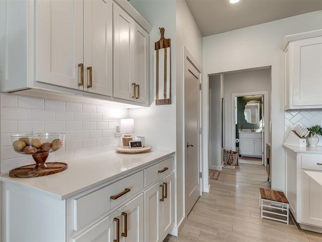 10713 NW 18th Street, Yukon, OK 73099