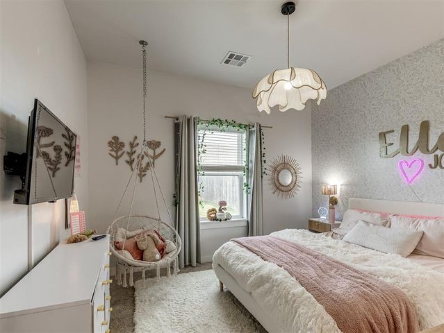 10713 NW 18th Street, Yukon, OK 73099