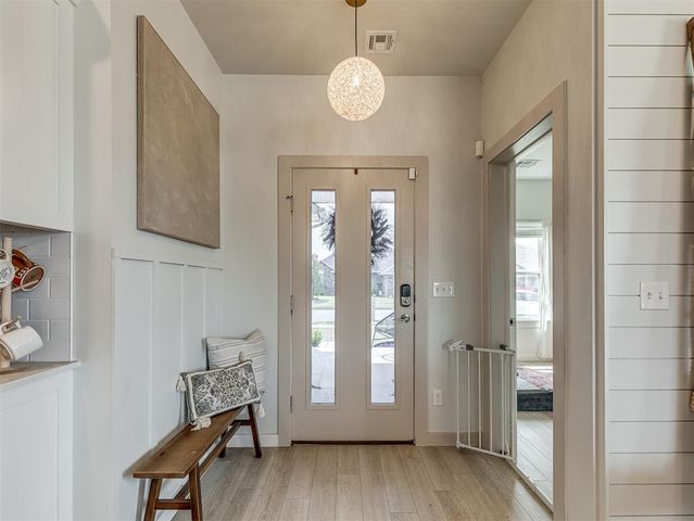 10713 NW 18th Street, Yukon, OK 73099