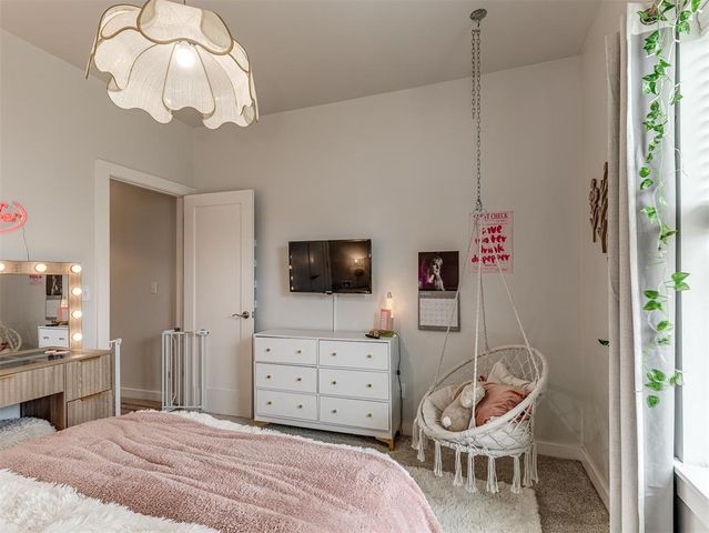 10713 NW 18th Street, Yukon, OK 73099